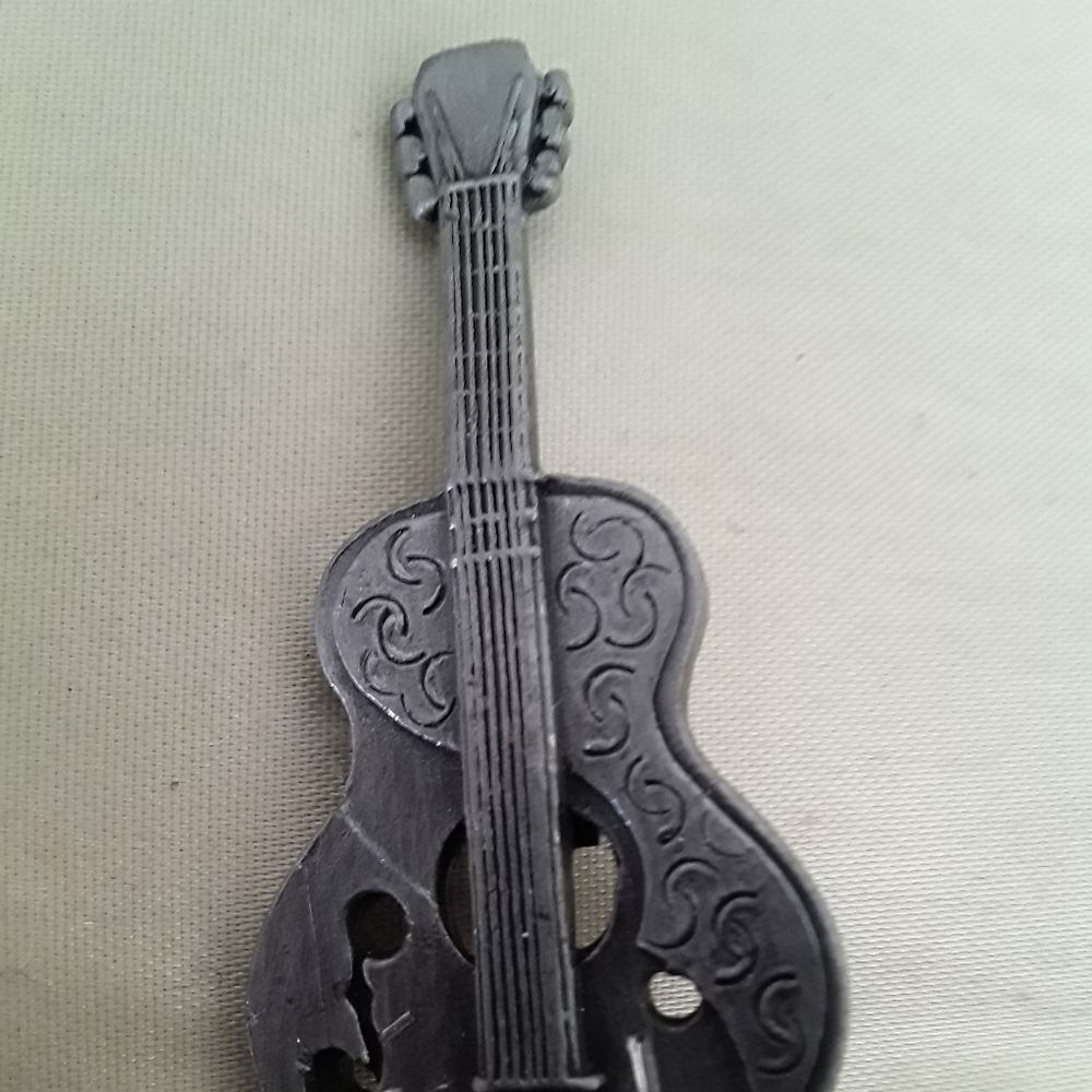 SOLID PEWTER ACOUSTIC GUITAR PIN NEW ORLEANS, LA